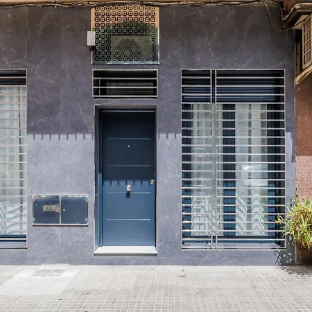 New Lofts Boutique Center *